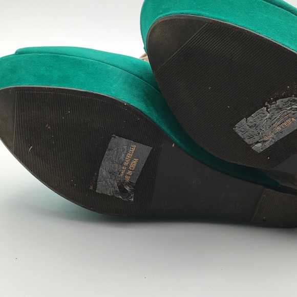 BERTINNI Suede Platform Sandals - Picture 7 of 8